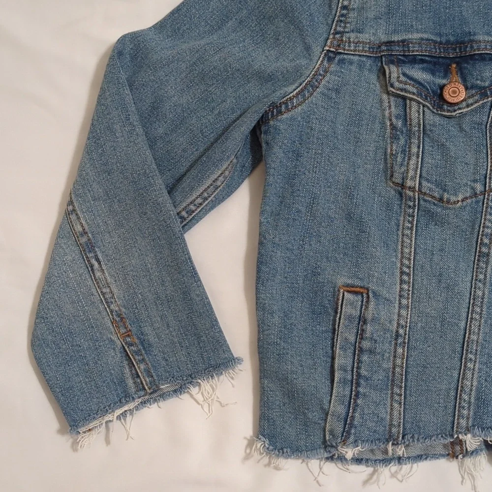 Old Navy MODIFIED Raw Hem Denim Trucker Jacket, Color Blue Size M - Picture 5 of 15